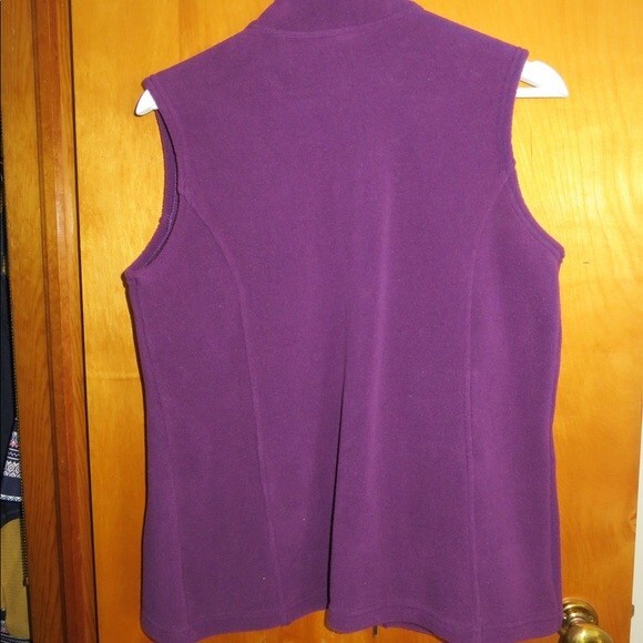 L.L Bean Vest Purple Fleece Full Zip Soft Cozy Warm Womens Small Outdoors - Picture 5 of 5